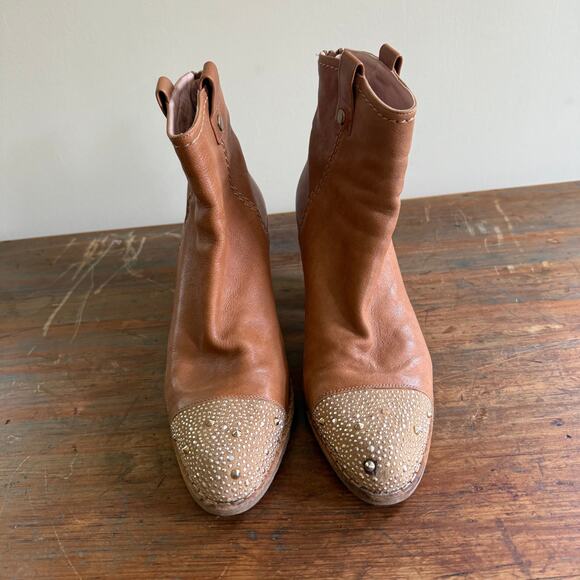 Stuart Weitzman 8 Tan Rhinestone Studded Western Ankle Boots Leather Cowboy FLAW - Picture 1 of 11
